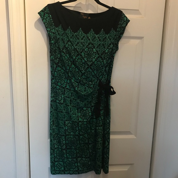 Just Taylor Dresses & Skirts - Green & Black Dress